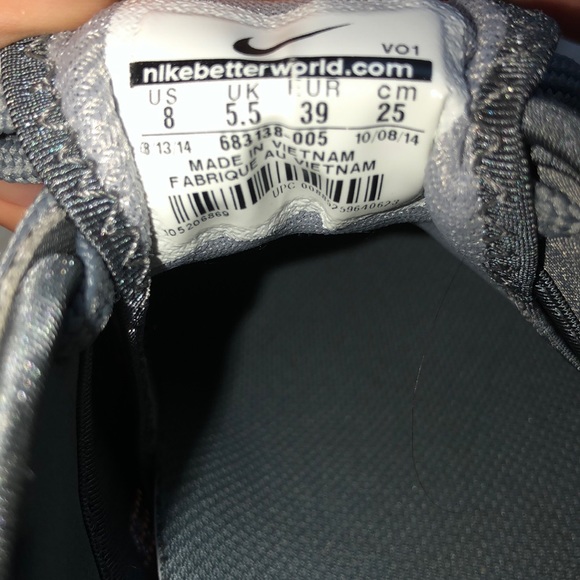 Women’s Nike shoes - Picture 6 of 6